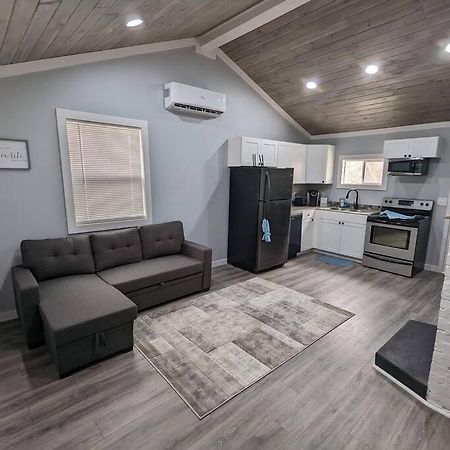 Summerlee Suite - Beautiful Remodeled Farmhouse Oak Hill ภายนอก รูปภาพ