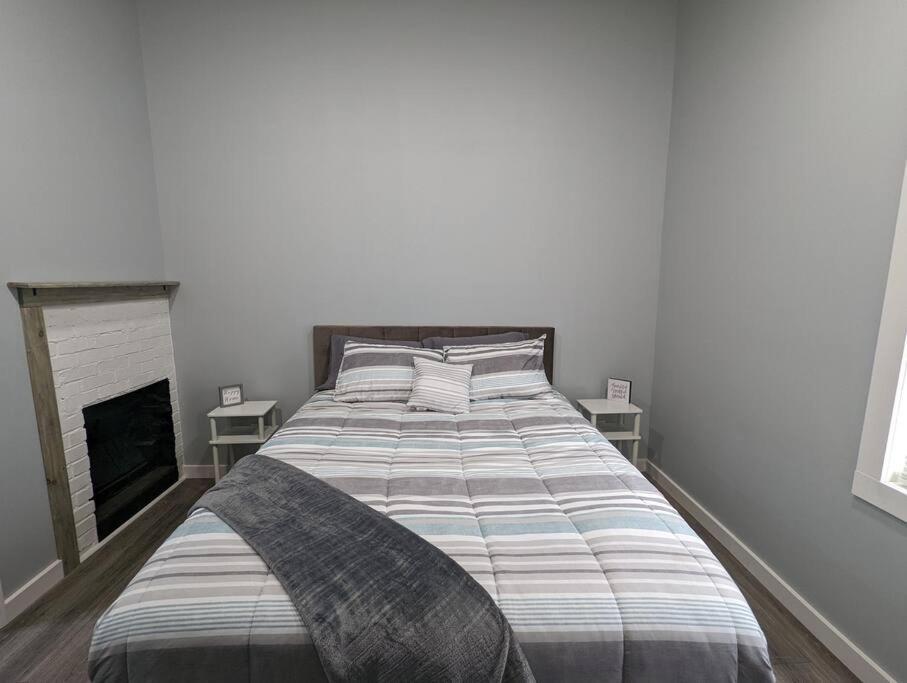Summerlee Suite - Beautiful Remodeled Farmhouse Oak Hill ภายนอก รูปภาพ